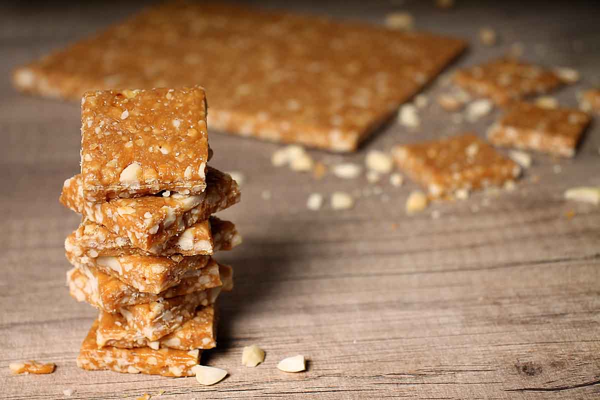 Crushed Peanut Chikki Thin 200 Gm