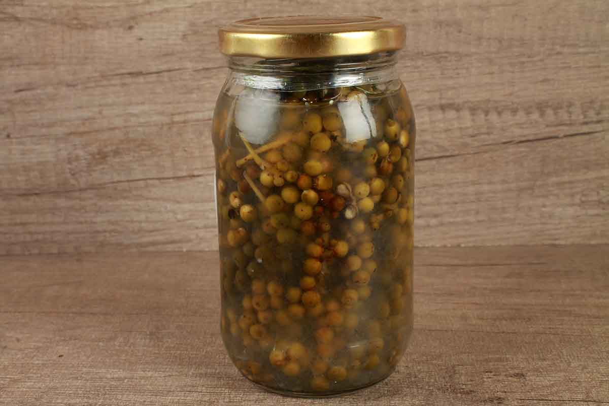 Fresh Green Pepper With Lemon 250 Gm