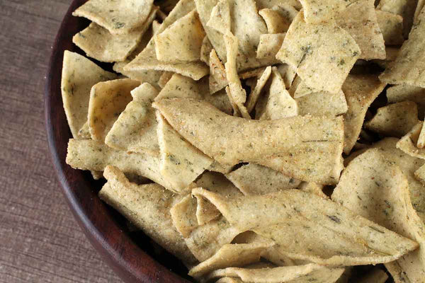 ROASTED GLUTEN FREE BAJRA METHI CHIPS 200 GM